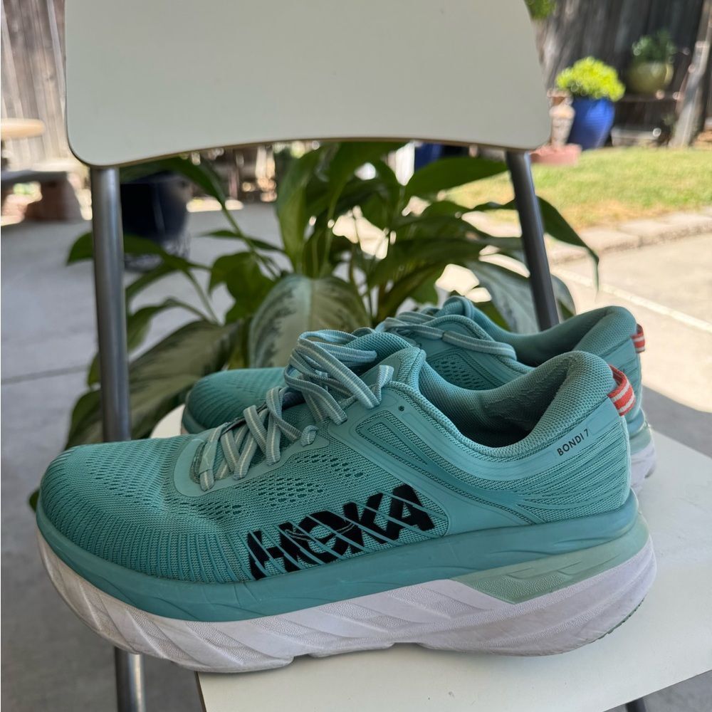 Hoka Bondi 7 Aqua and Coral Running Shoes